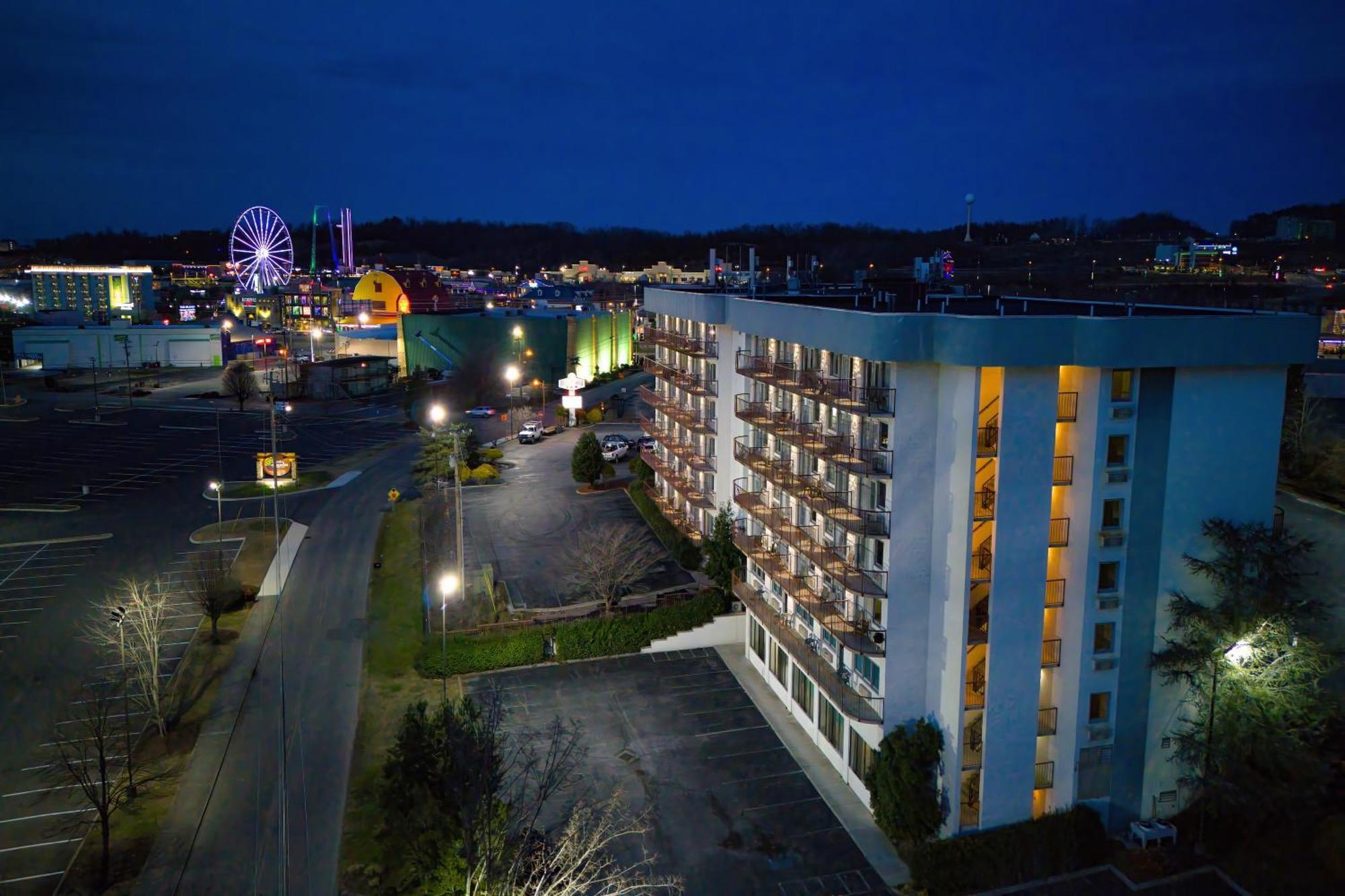 Park Tower Inn Pigeon Forge Buitenkant foto