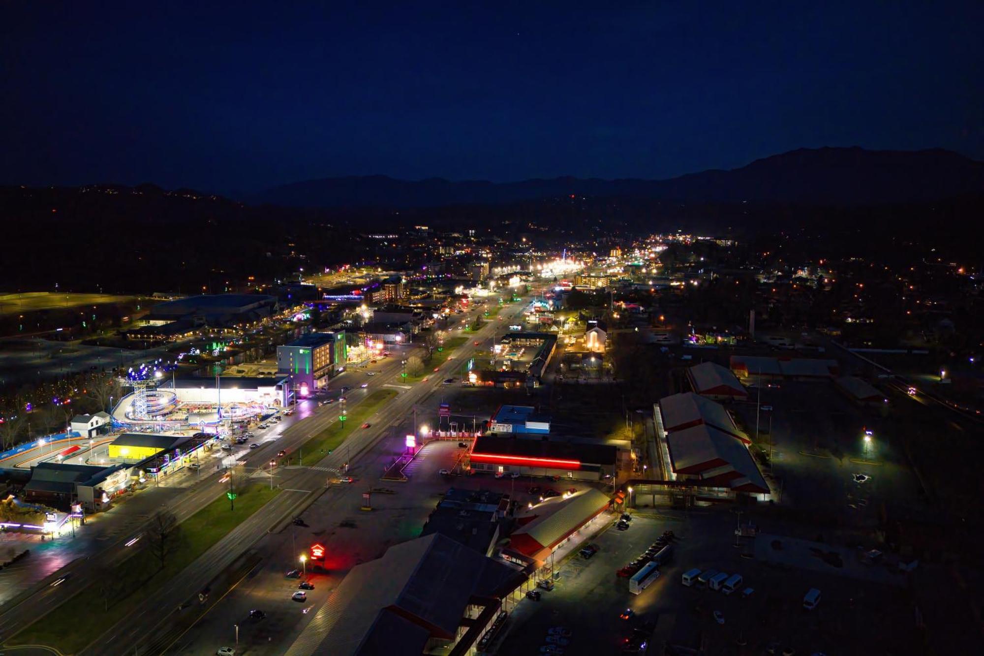 Park Tower Inn Pigeon Forge Buitenkant foto